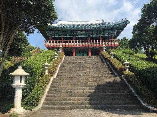 Wodospady Cheonjeyeon